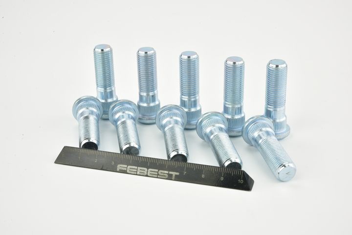Wheel stud